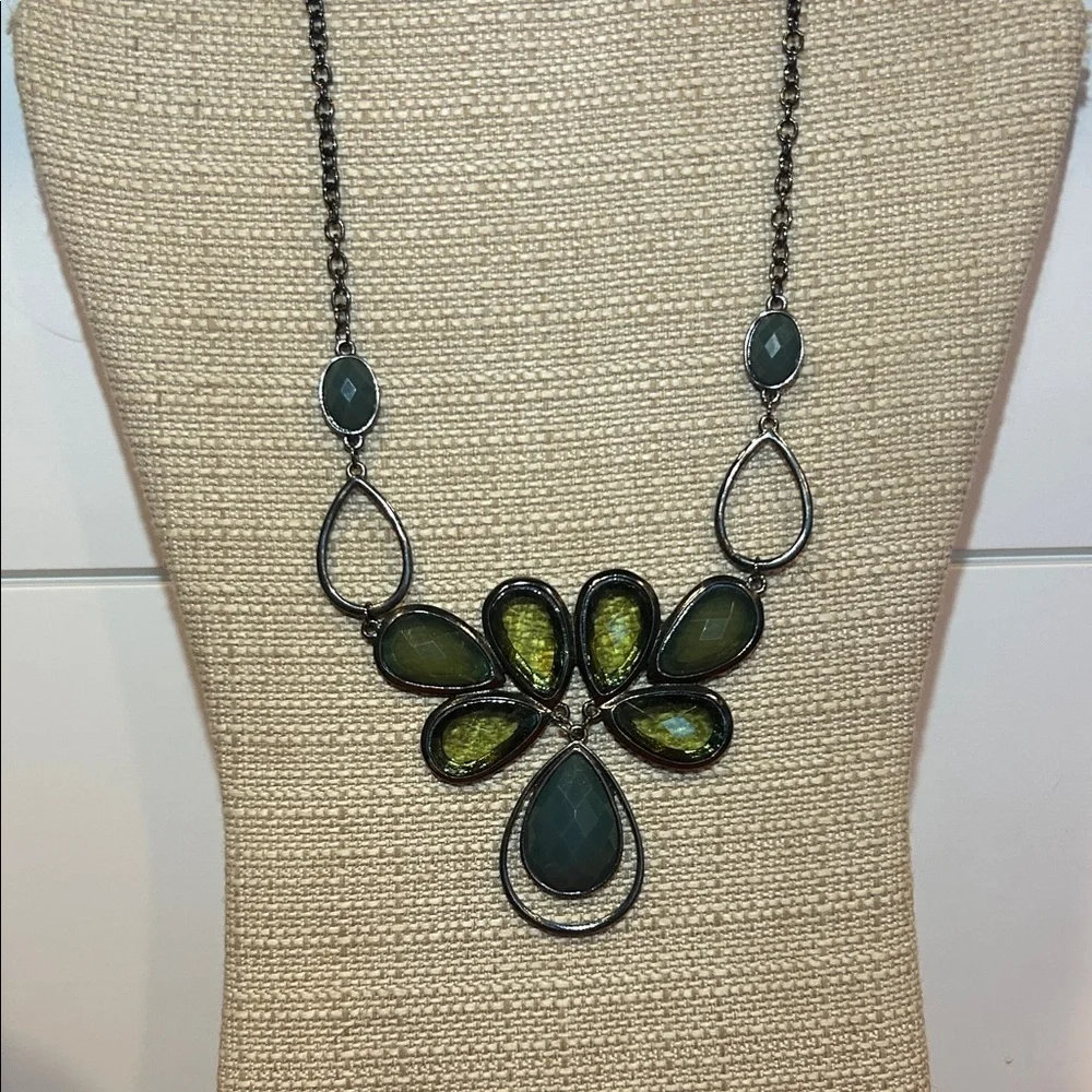 Vintage Green & Gunmetal Faceted Teardrop Statement Necklace
